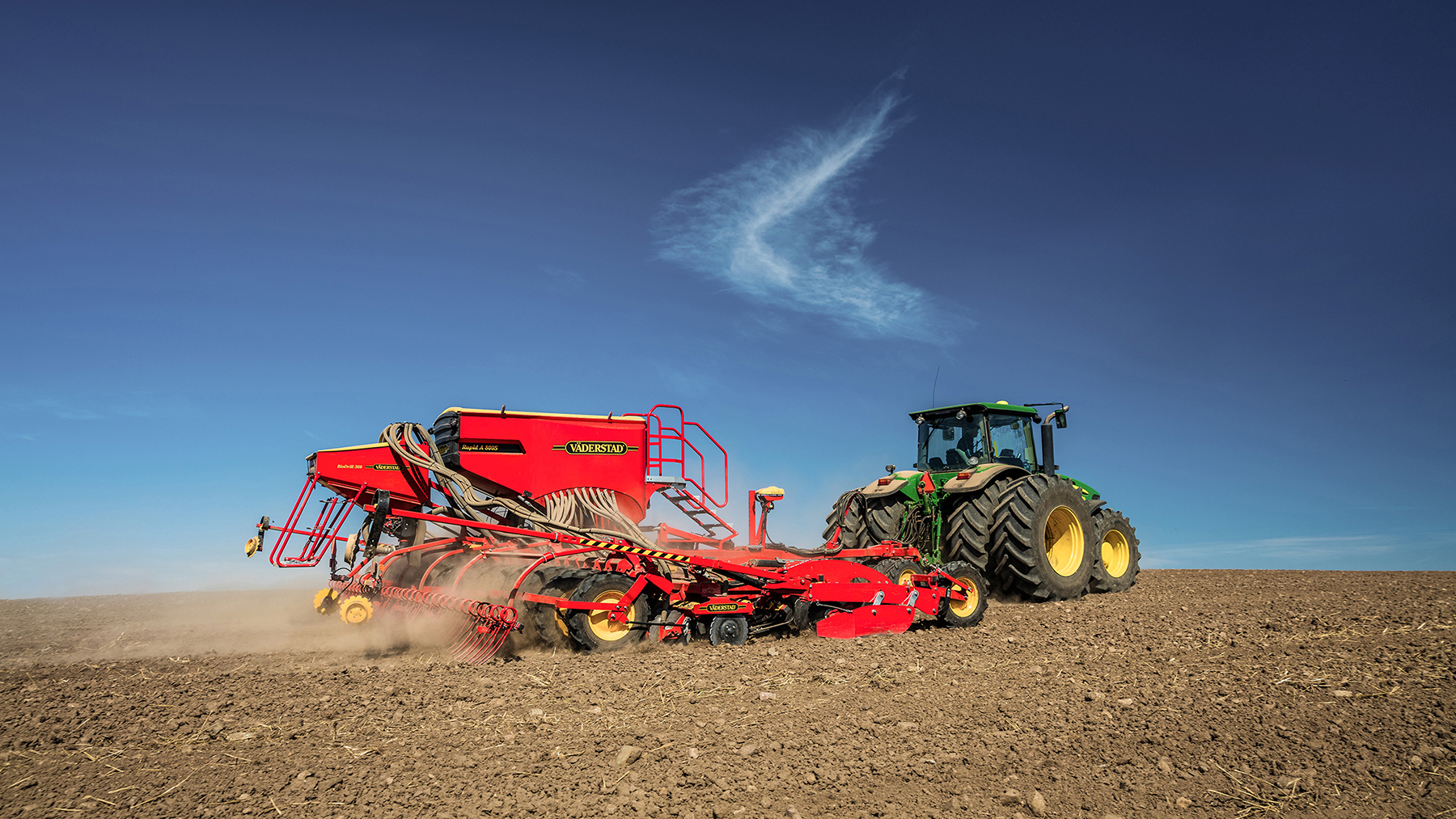 Väderstad Rapid A 800S in field