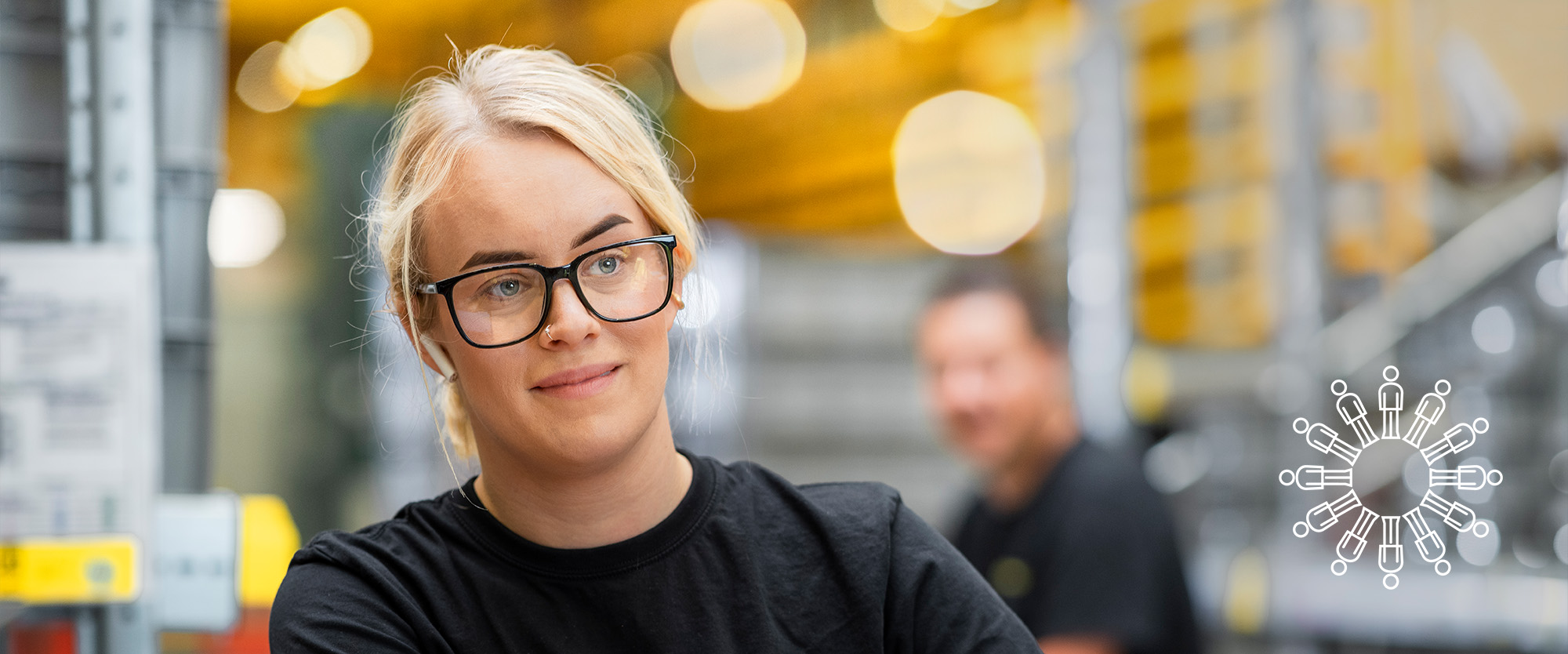 Une femme dans notre usine.