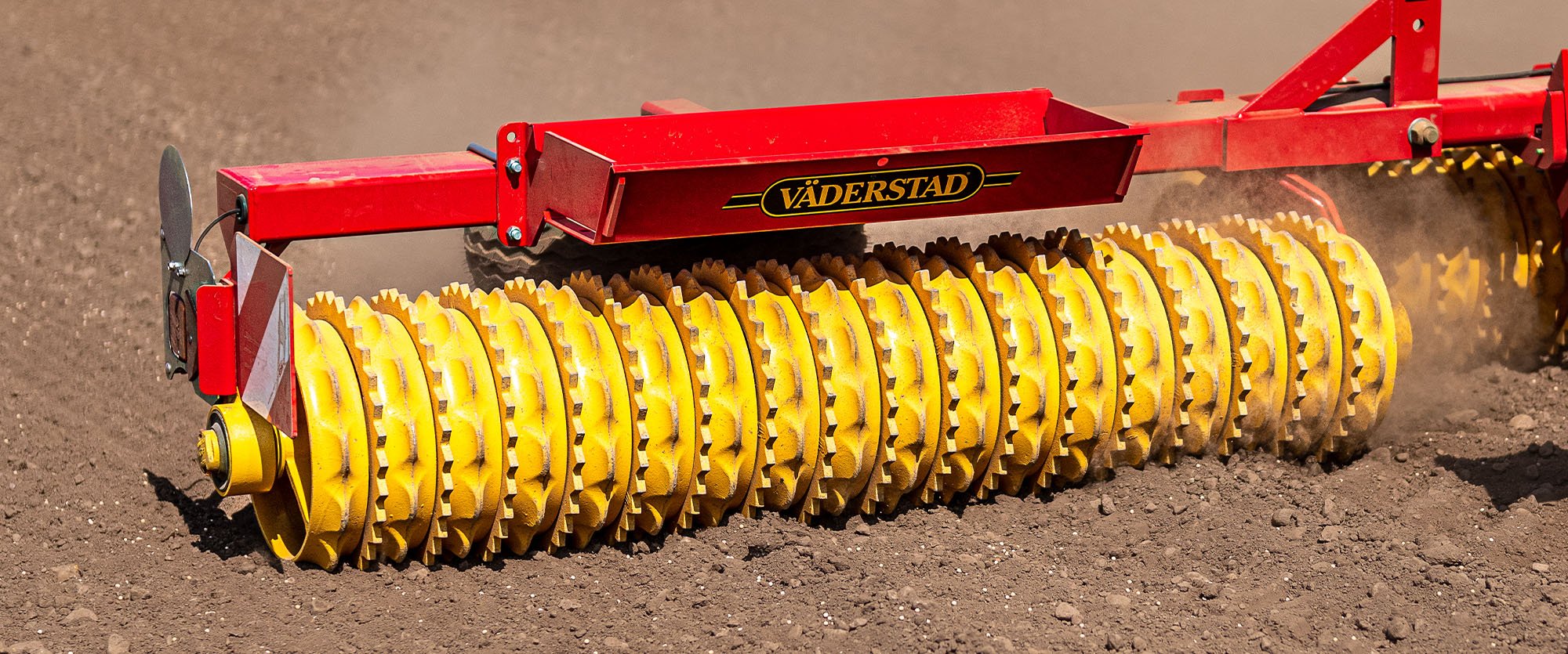 Väderstad Crosskill roller in the field