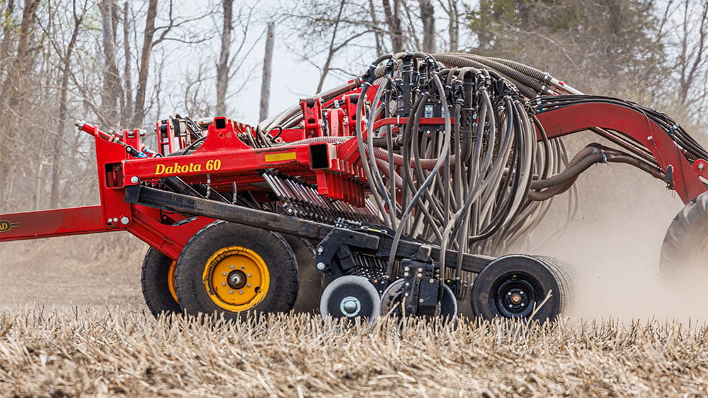 Väderstad air seeder Seed Hawk 80 and air cart Precision Delivery 1000 in a field