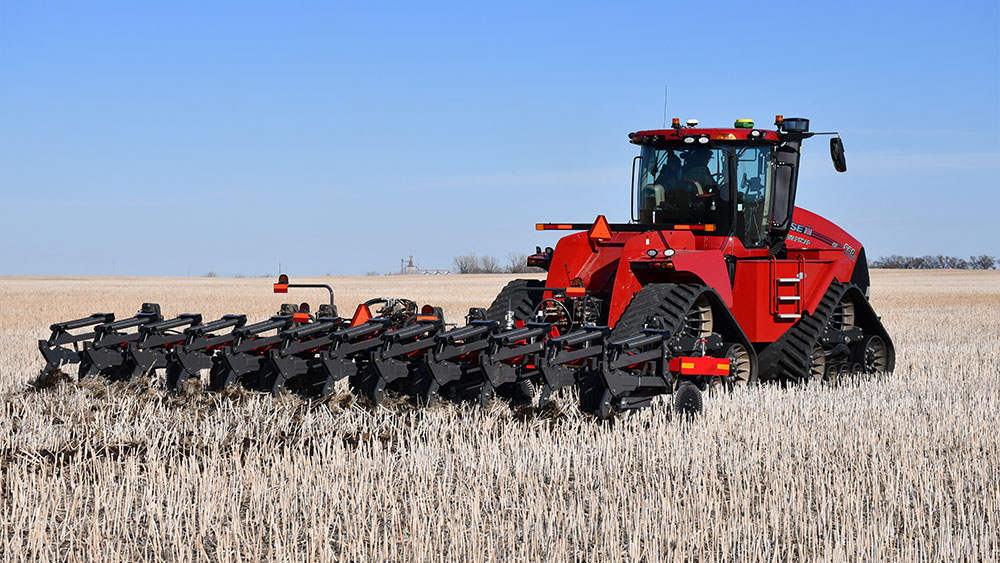 Väderstad Wil-Rich 357 Inline Ripper in the field during the Compaction tillage study