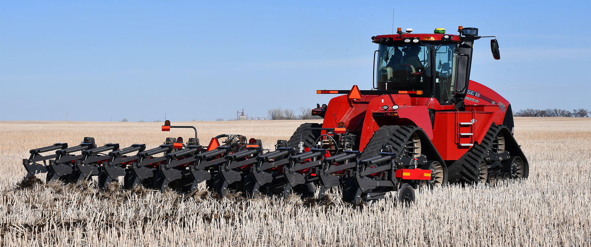 Väderstad Wil-Rich 357 Inline Ripper in the field during the Compaction tillage study