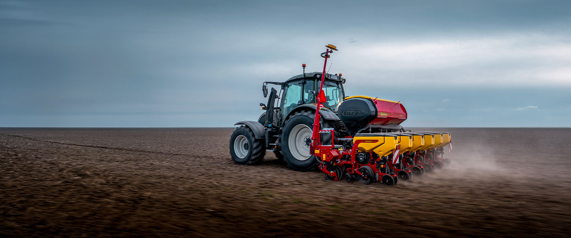 Väderstad Tempo T 6-reihig im Feld