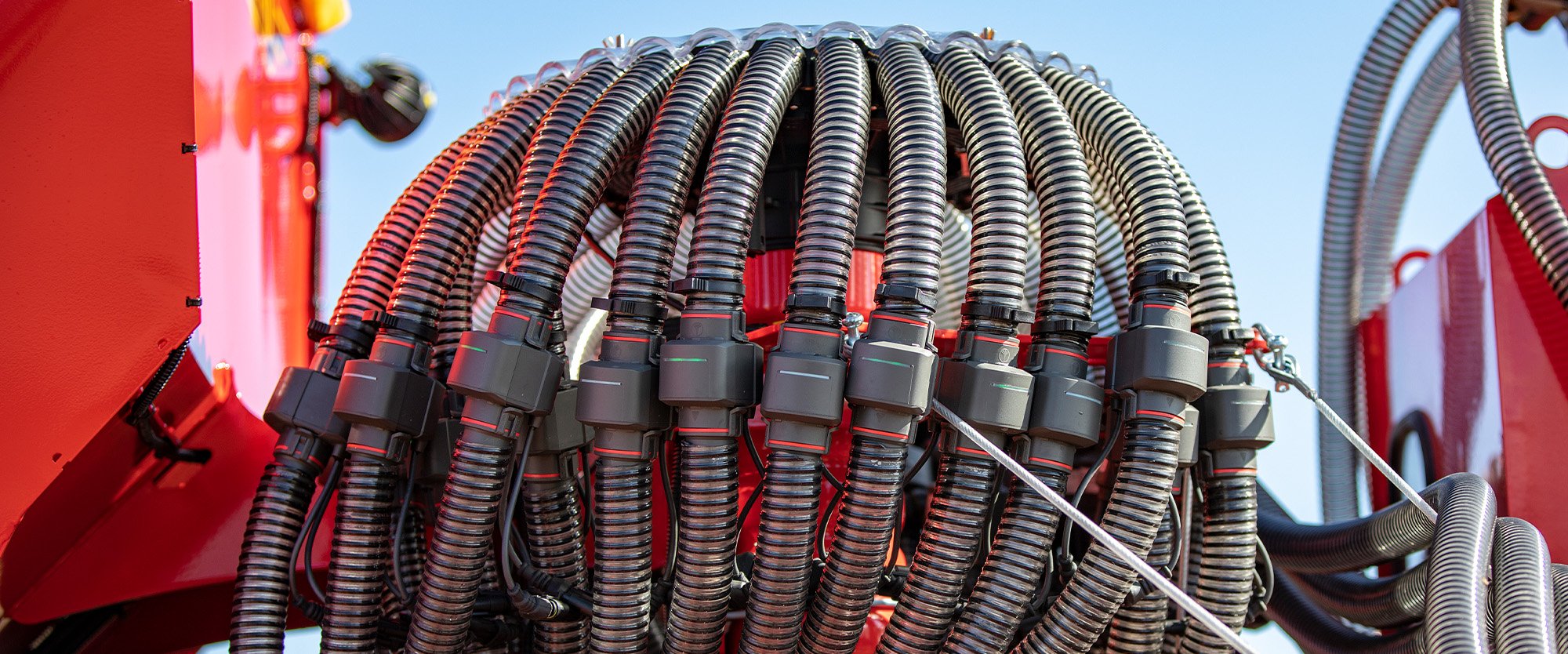 The SeedEye sensors are mounted on each tube of the seed drill.