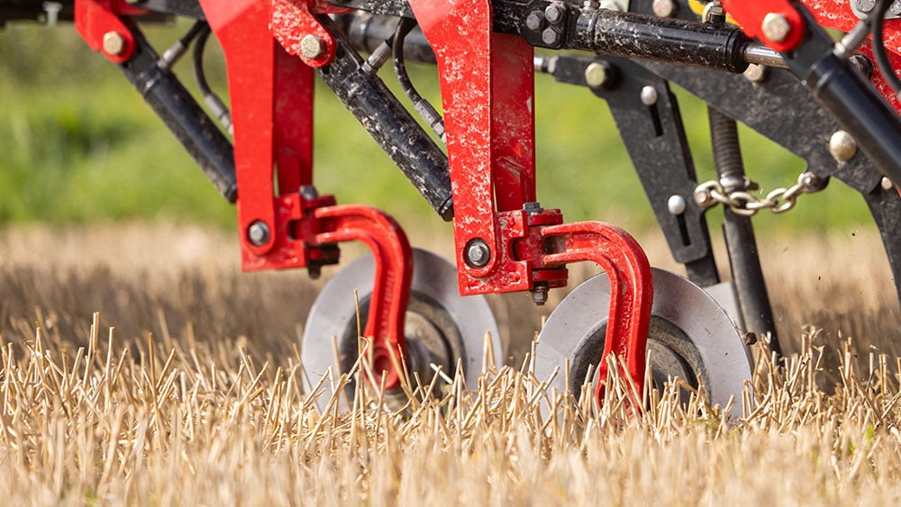 Close-up of the Seed Hawk 900C front discs.
