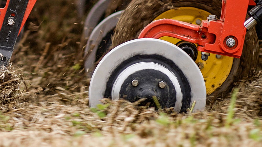 Close-up of the Seed Hawk front disc.