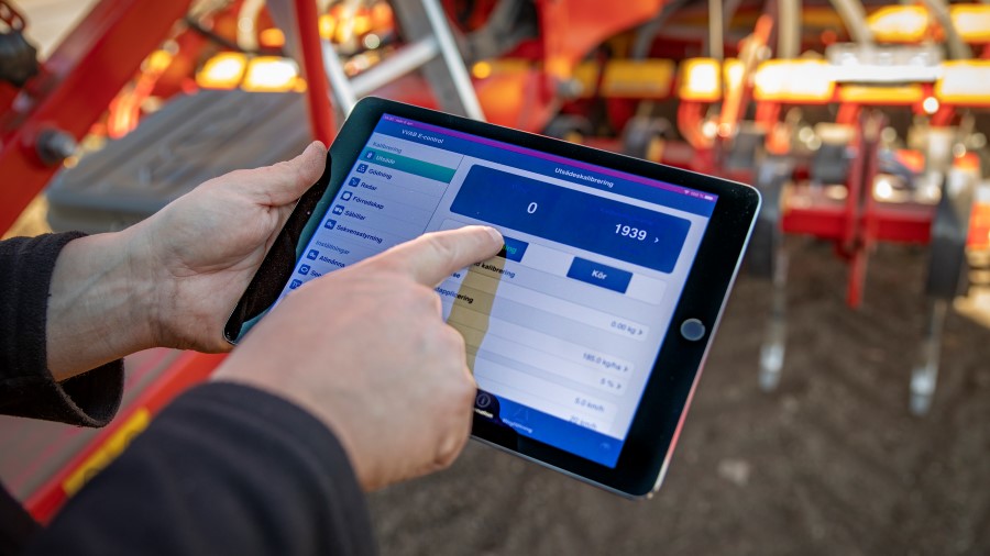 Väderstad Toppmodernt kontrollsystem med iPad