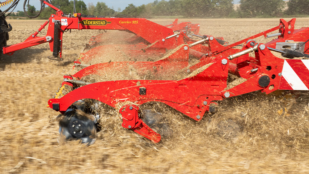 Väderstad Carrier 925 három sor CrossCutter Disc tárcsával szerelve