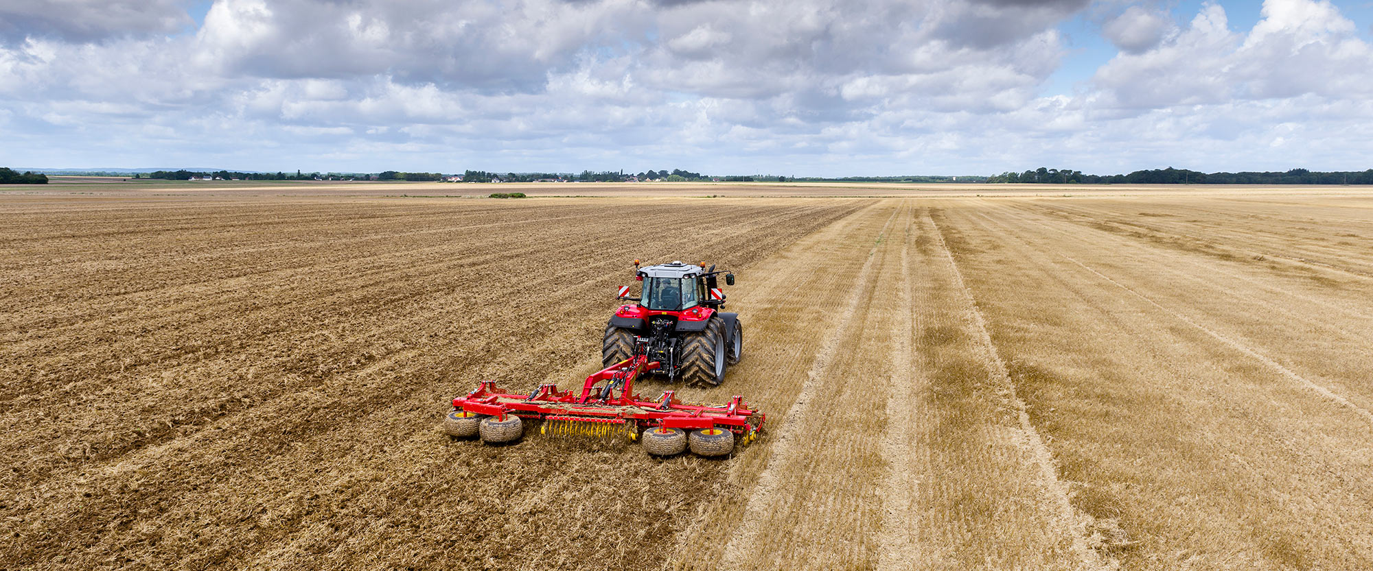 Väderstad Carrier im Feld