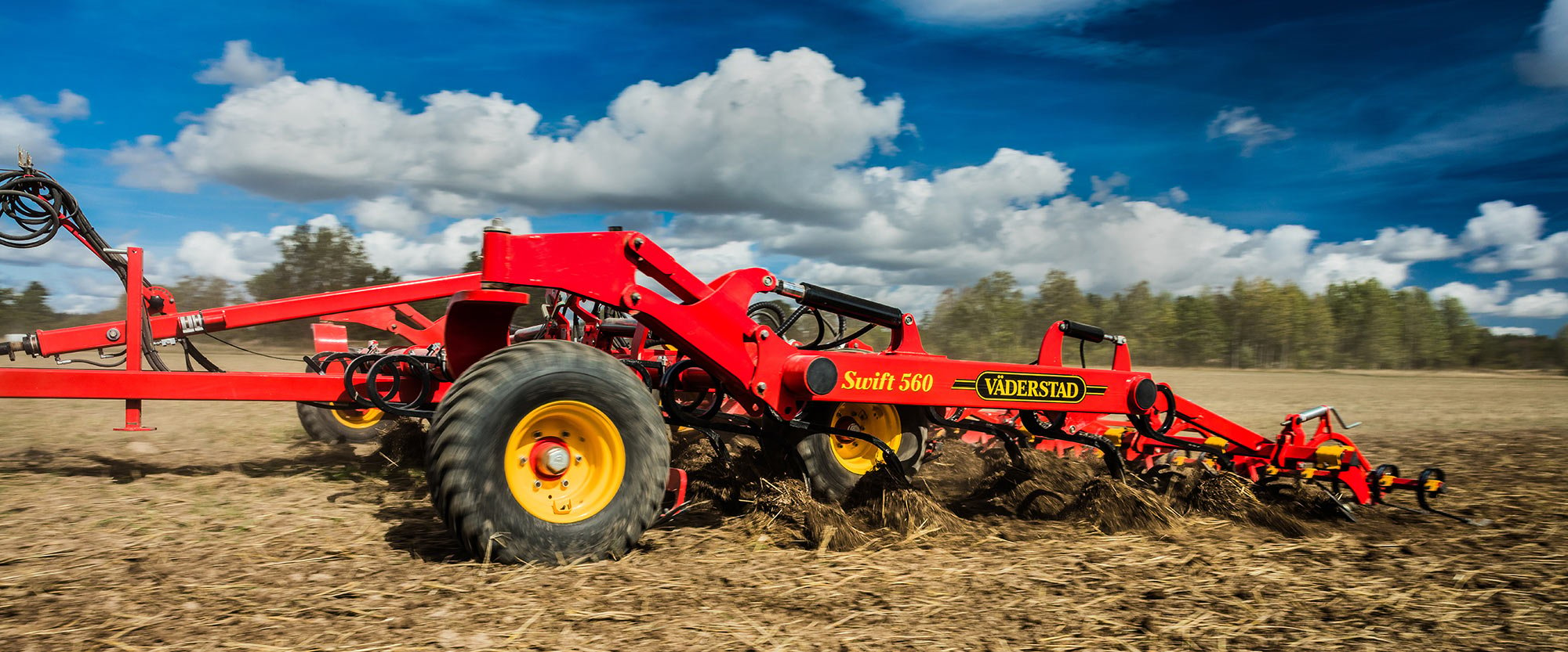 Un Swift 560 en el campo