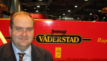 Менеджер з продажу Володимир Свинаренко