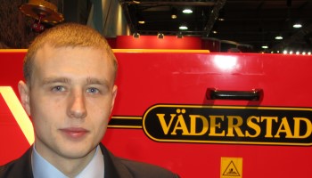 Менеджер з продажу Ігор Лобатенко